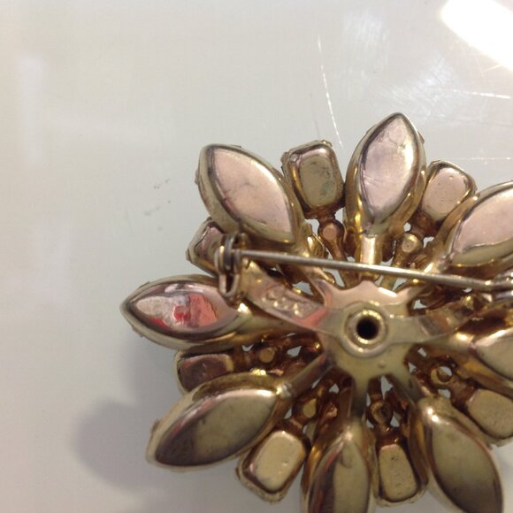Coro Brooch Blue Stones on Gold Metal Snowflake Sunburst Starburst - Picture 8 of 12